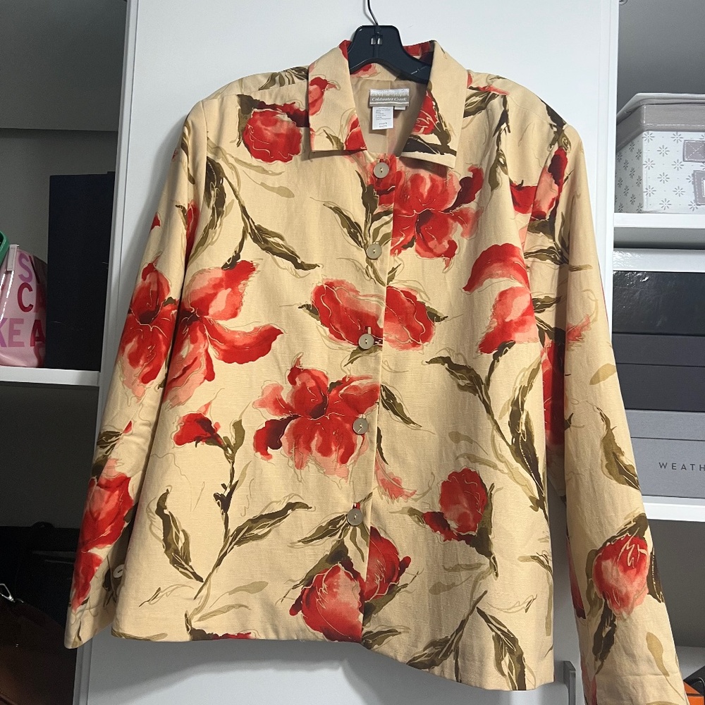 Coldwater Creek, Size XL, beige with red flowers